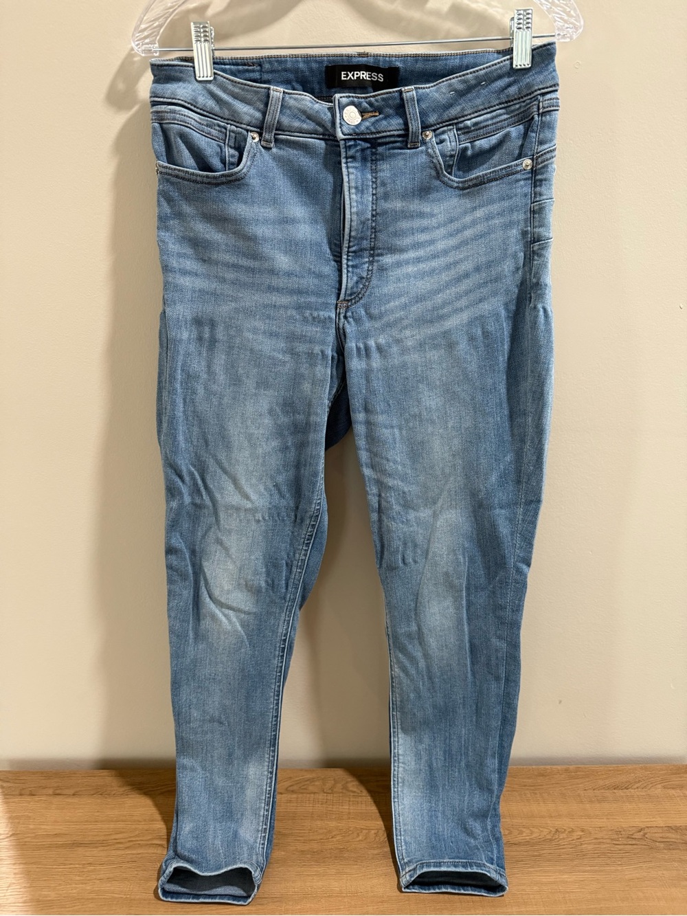 Express Men’s Medium Blue Skinny Jeans